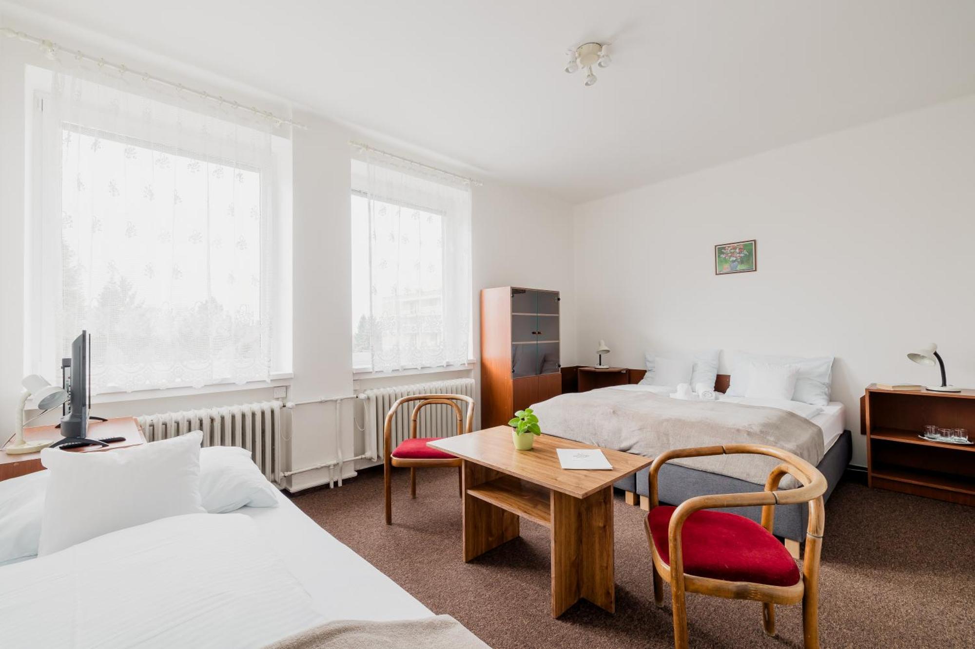 Hotel Dobruška Dış mekan fotoğraf